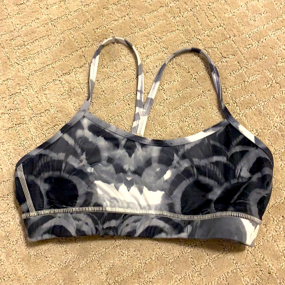 Lululemon adorable yoga/jog bra. Size 4